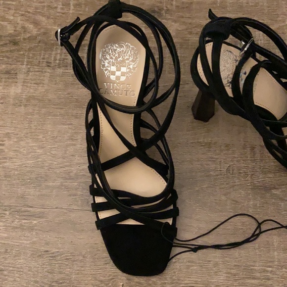 Sale❣️ NWT Vince Camuto Suede Strappy Heels size 7 - Picture 2 of 5